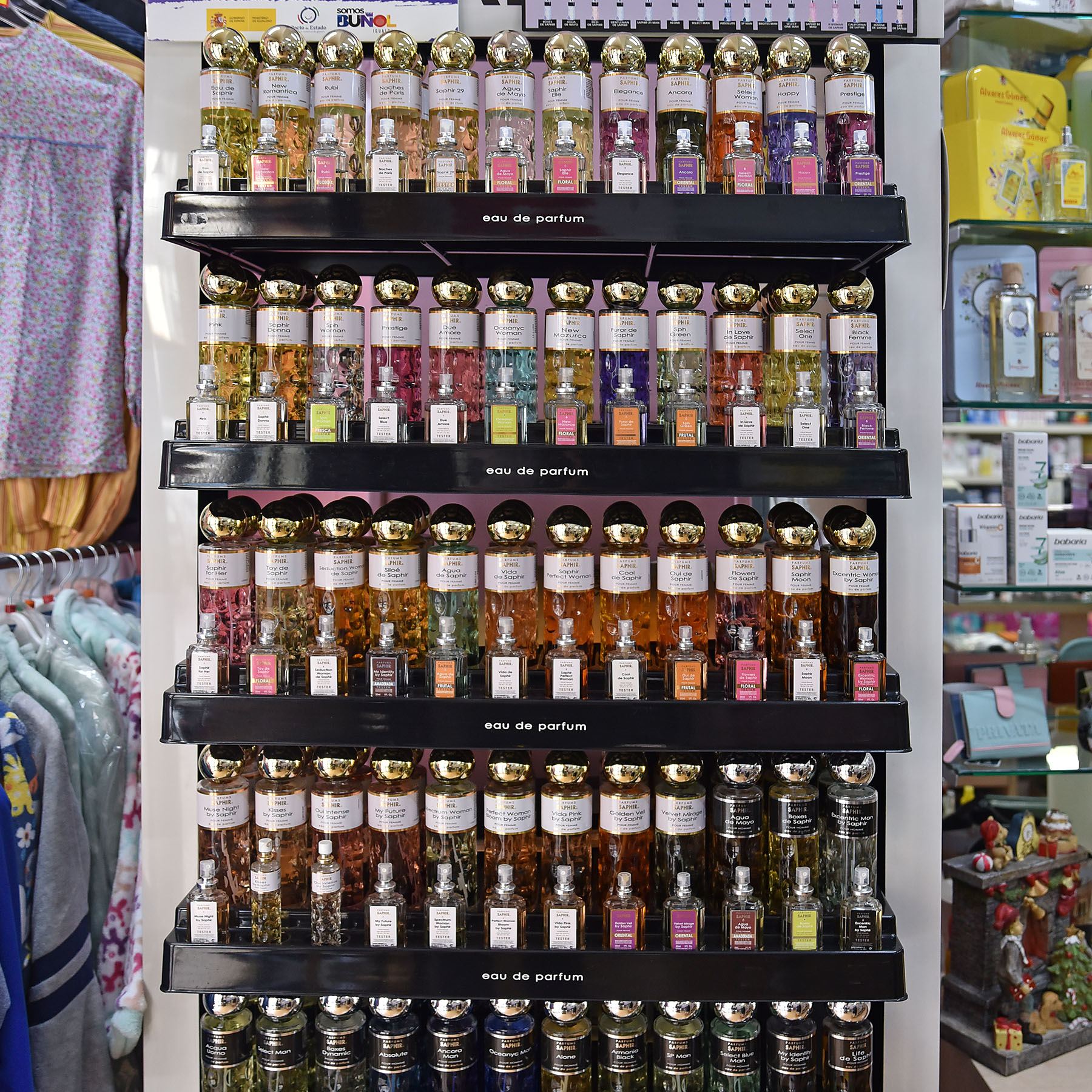 Droguería Perfumería La Plaza
